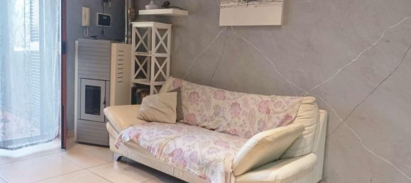 Квартира с 2 комнатами в Трани, Италия № 2936 7