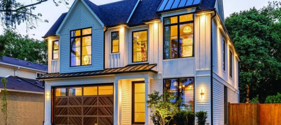 5 bedrooms House in Oakville, Canada No. 804 2