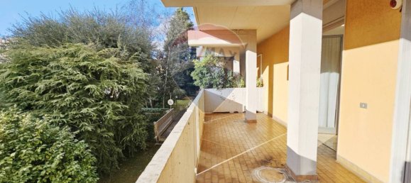 Квартира с 2 спальнями в Бусто Арсицио, Италия № 132633 13