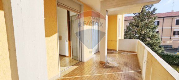 Квартира с 2 спальнями в Бусто Арсицио, Италия № 132633 12