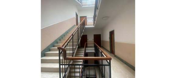 Apartamento de 2 dormitorios en Genoa, Italy No. 351639 4