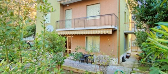 4 rooms Apartment in Rimini, Italy No. 195542 3