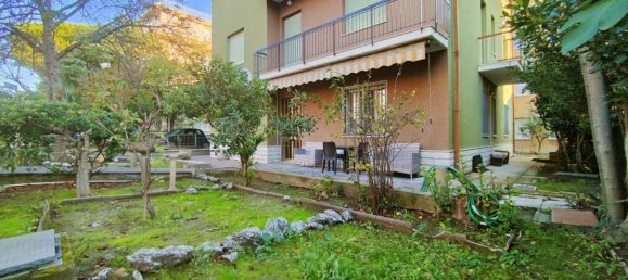 4 rooms Apartment in Rimini, Italy No. 195542 2
