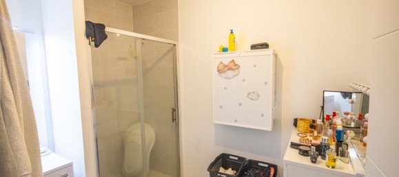 2 bedrooms Apartment in Saint-Cyr-sur-Loire, France No. 264872 6