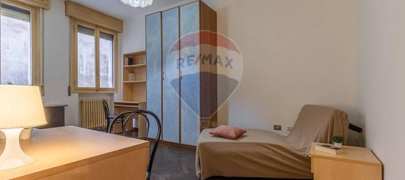 5 rooms Apartment in Ferrara, Italy No. 21538 14