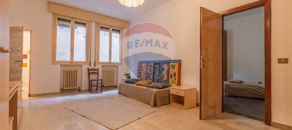 5 rooms Apartment in Ferrara, Italy No. 21538 13