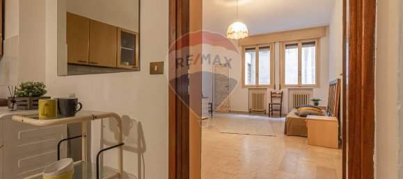 5 rooms Apartment in Ferrara, Italy No. 21538 8