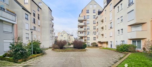 4 bedrooms Apartment in Sannois, France No. 318172 11