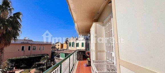 Apartamento T2 em Pozzuoli, Italy N.º 212377 4