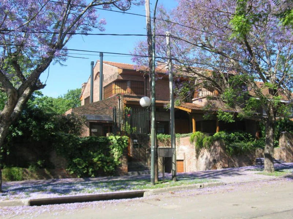 4 bedrooms House in San Isidro, Argentina No. 9314