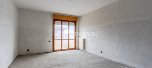 3 bedrooms Apartment in Morrovalle, Italy No. 71449 8