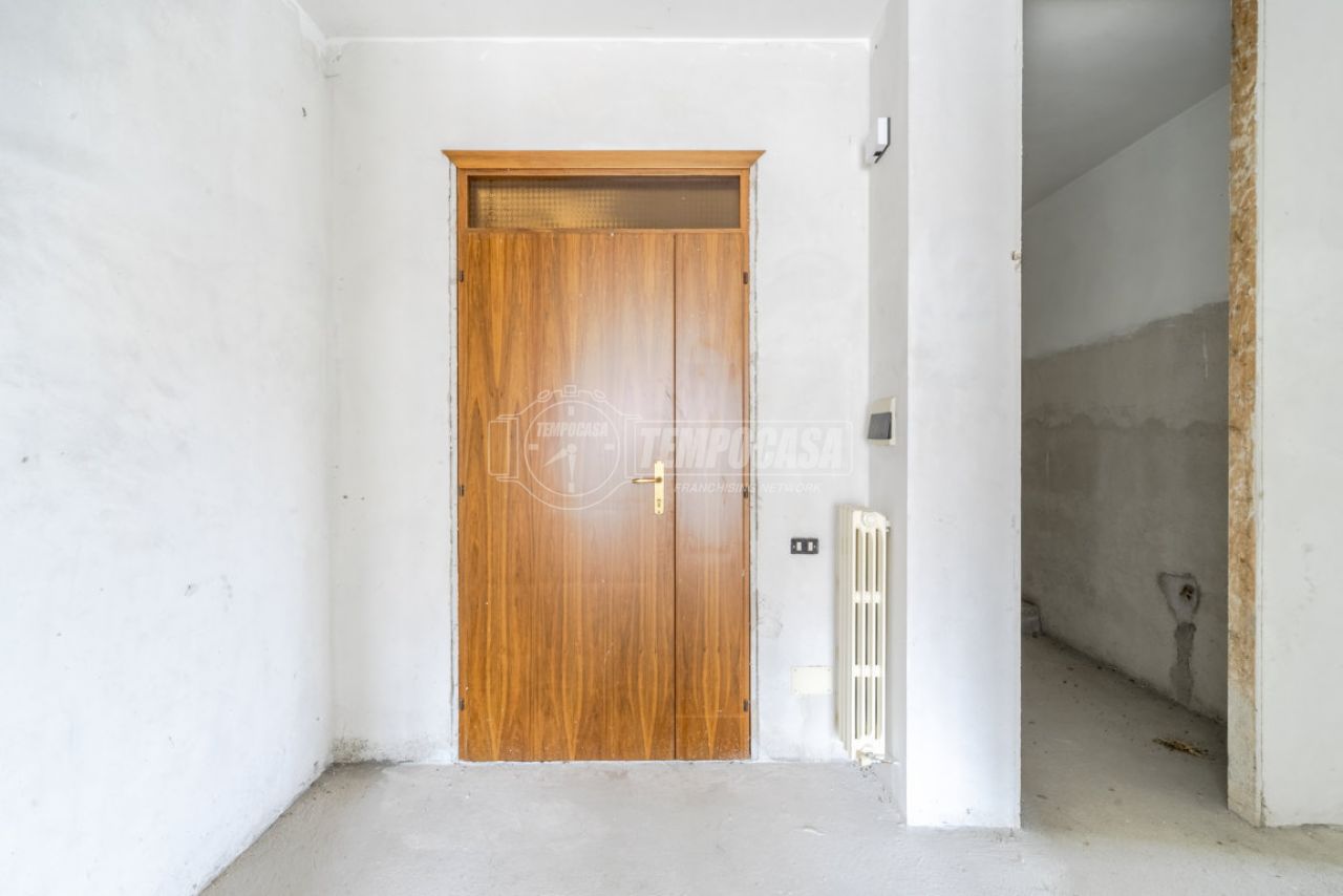 3 bedrooms Apartment in Morrovalle, Italy No. 71449