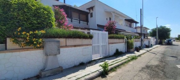 3-salle Appartement à Ugento, Italy No. 304390 3