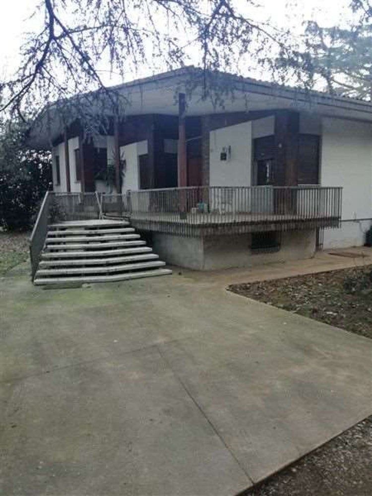 Дом с 10 комнатами в Тревиньяно, Италия № 298951