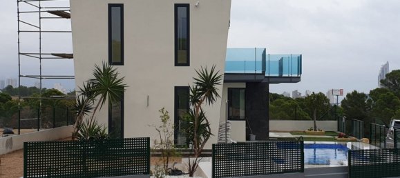 3 bedrooms Villa in Finestrat, Spain No. 9234 4