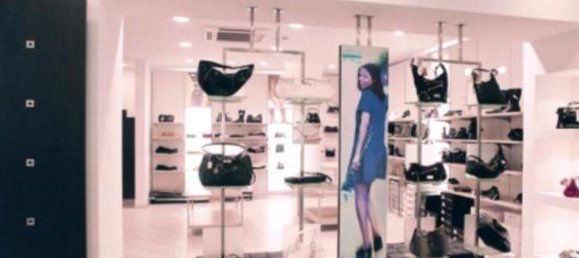 5 rooms Commercial property in Scandicci, Italy No. 40053 2