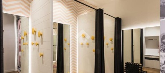 5 rooms Commercial property in Scandicci, Italy No. 40053 5