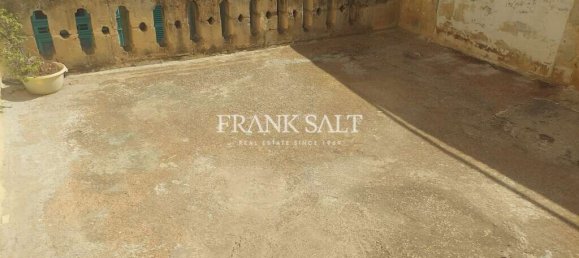 4 غرف نوم طابقين في Santa Venera, Malta رقم 471 13