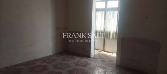 4 غرف نوم طابقين في Santa Venera, Malta رقم 471 4