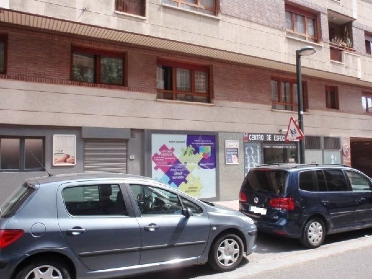 Gewerbliche Immobilie in Zaragoza, Spain 88m², Nr. 65275