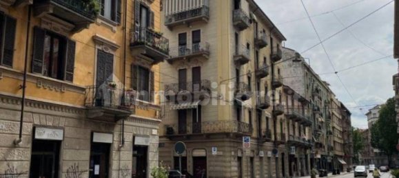 3 rooms Commercial property in Turin, Italy No. 91971 6