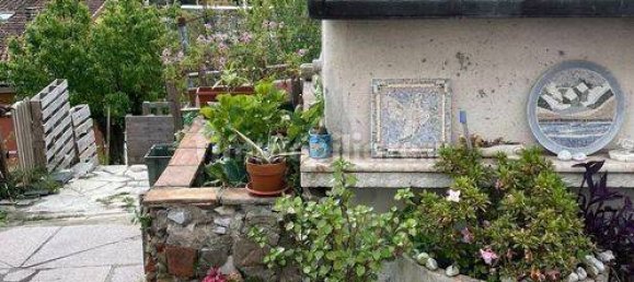 8 bedrooms House in Carrara, Italy No. 50917 14