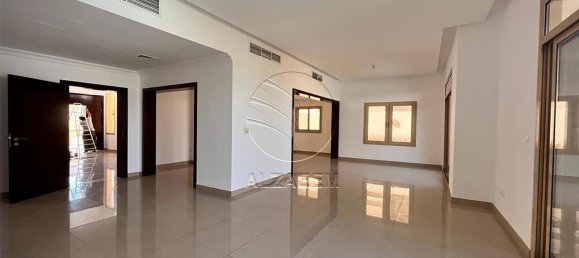 Вилла с 5 спальнями в Абу-Даби, ОАЭ № 29234 2