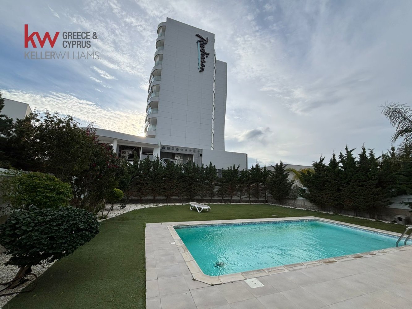 4 bedrooms Villa in Oroklini, Cyprus No. 26019