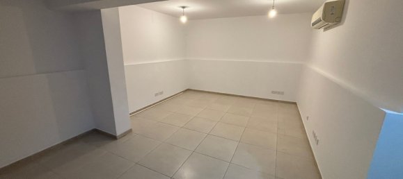 Вилла с 4 спальнями в Ороклини, Кипр № 26019 16