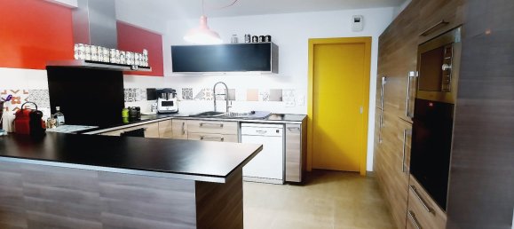 4 bedrooms House in La Riche, France No. 70031 4