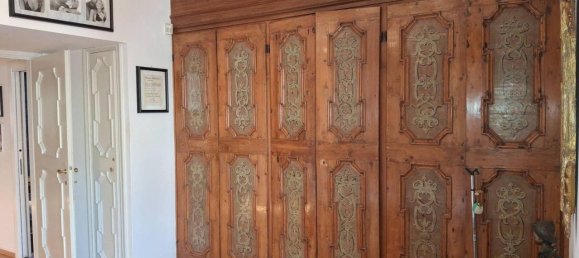 6 rooms Apartment in Florence, Italy No. 40215 24