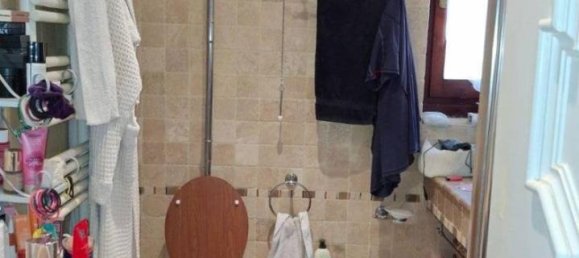 6 rooms Apartment in Florence, Italy No. 40215 23