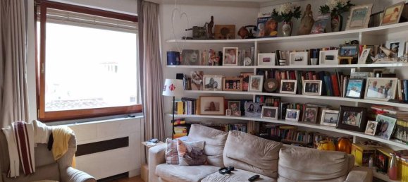 6 rooms Apartment in Florence, Italy No. 40215 2