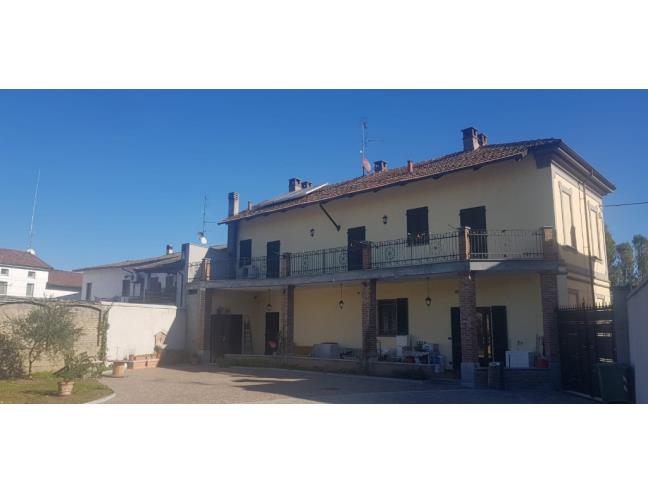 3 bedrooms House in Caresana, Italy No. 252862