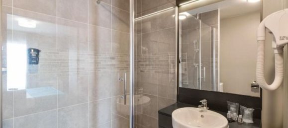 Studio in Le Bourget, France, Nr. 357072 4