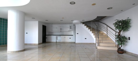 220m² Commercial property in Torrevieja, Spain No. 13416 3