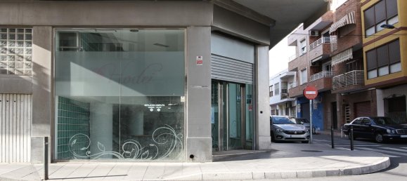 220m² Commercial property in Torrevieja, Spain No. 13416 13