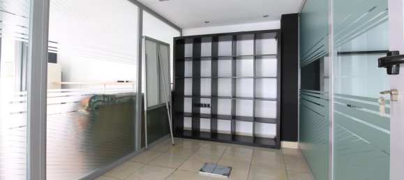 220m² Commercial property in Torrevieja, Spain No. 13416 11