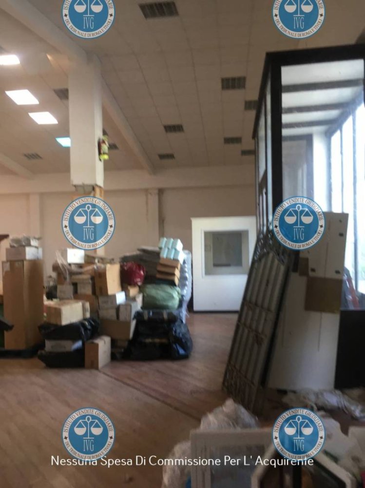 5 rooms Commercial property in Riano, Italy No. 302510