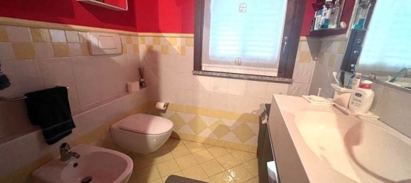 3 rooms Penthouse in Ostiglia, Italy No. 221459 8