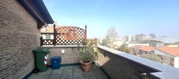 3 rooms Penthouse in Ostiglia, Italy No. 221459 6