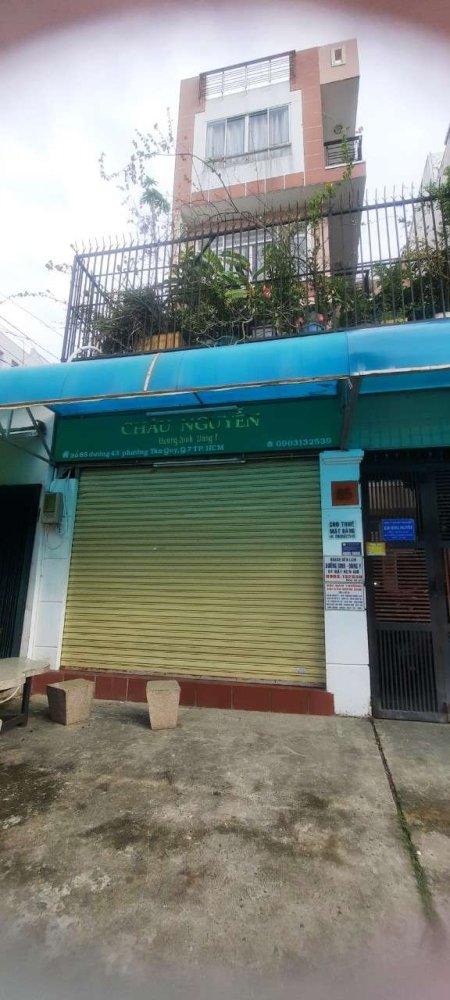 184m² Townhouse in District 7, Vietnam No. 13920