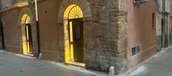 Apartamento de 2 habitaciónes en Trapani, Italy No. 260373 2