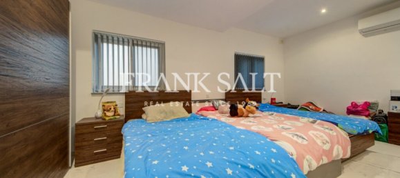 5 bedrooms Maisonette in Swieqi, Malta No. 2722 19