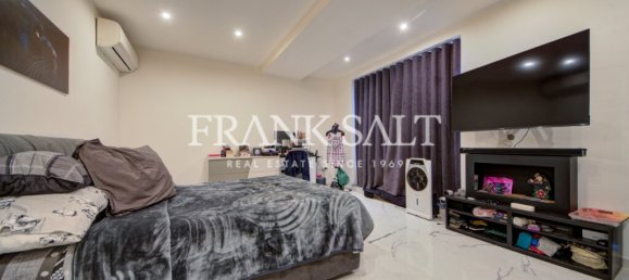 5 bedrooms Maisonette in Swieqi, Malta No. 2722 14