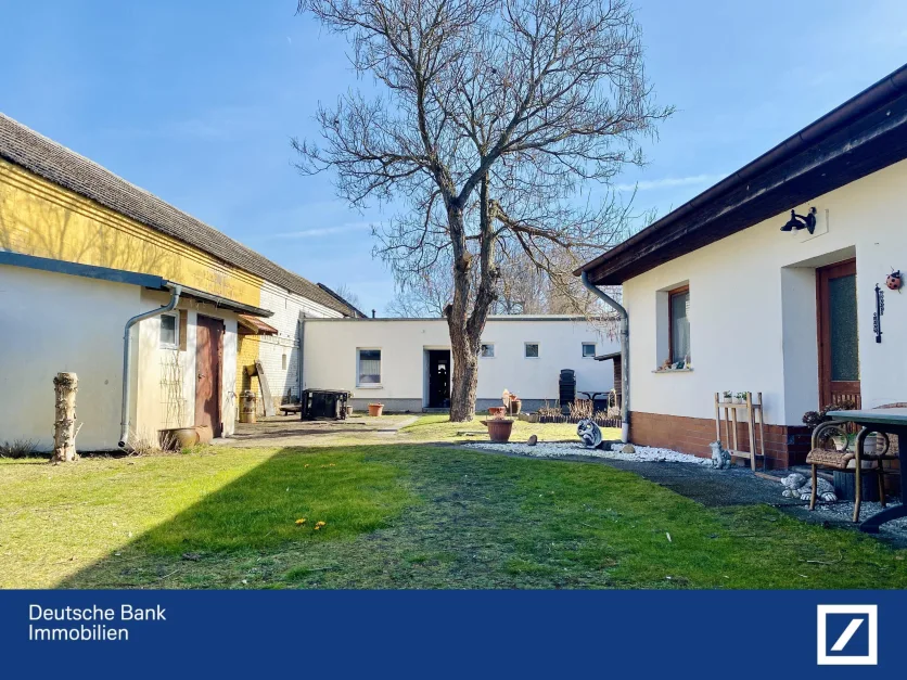 8 rooms House in Brandenburg, Germany No. 13101