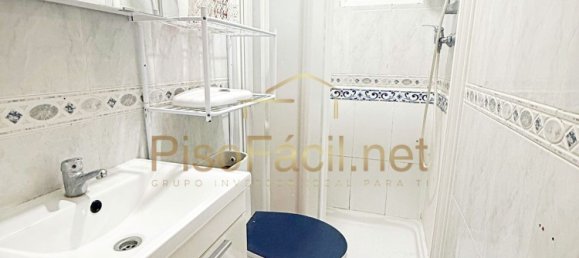 2 bedrooms Apartment in Madrid, Spain No. 155593 3