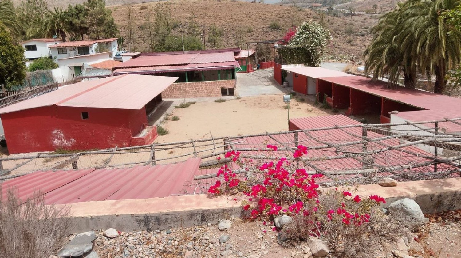 Almacén en San Bartolome De Tirajana, Spain 607 m² No. 192182