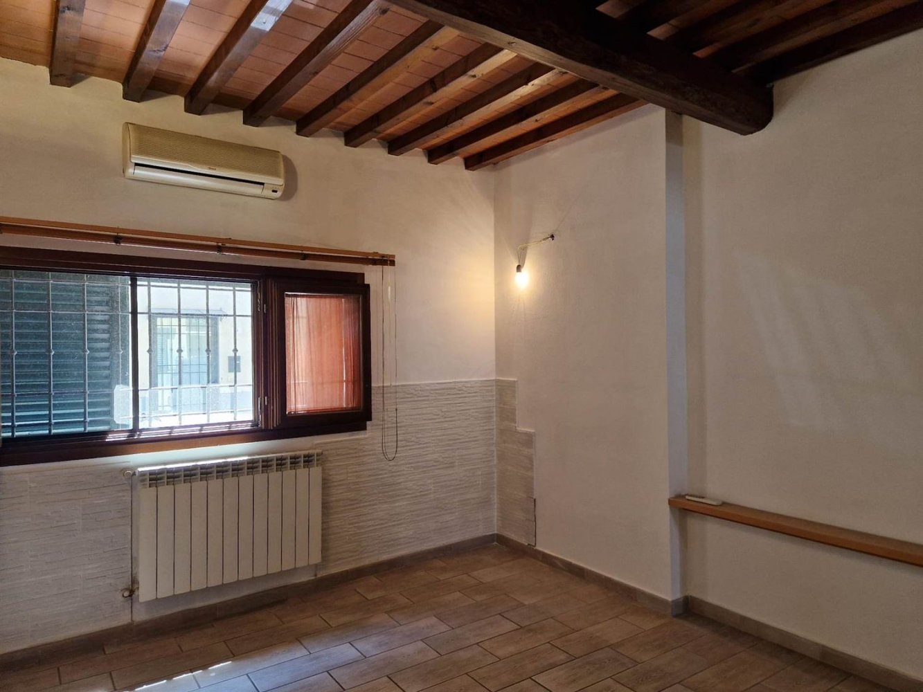 5 bedrooms Apartment in Campi Bisenzio, Italy No. 324616