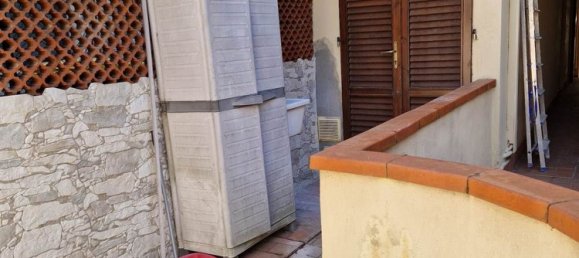 5 bedrooms Apartment in Campi Bisenzio, Italy No. 324616 15